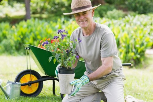 Booking and payment terms for garden services